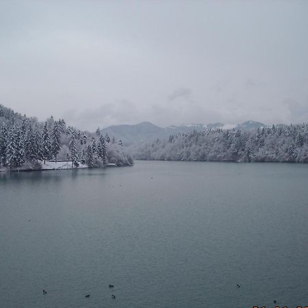 Gostisce Jezero Bed & Breakfast Medvode Luaran gambar