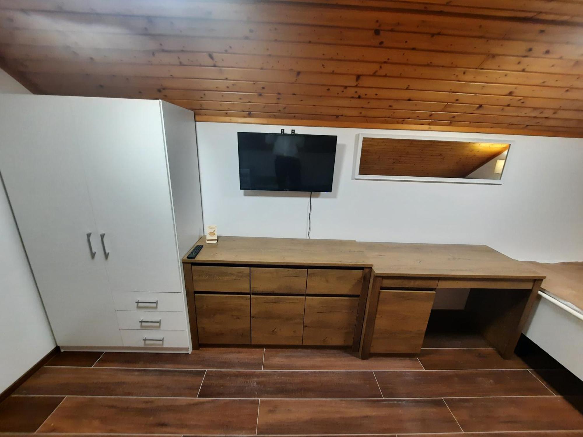 Gostisce Jezero Bed & Breakfast Medvode Bilik gambar
