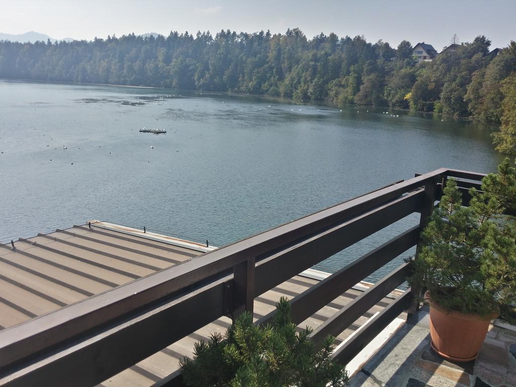 Gostisce Jezero Bed & Breakfast Medvode Luaran gambar