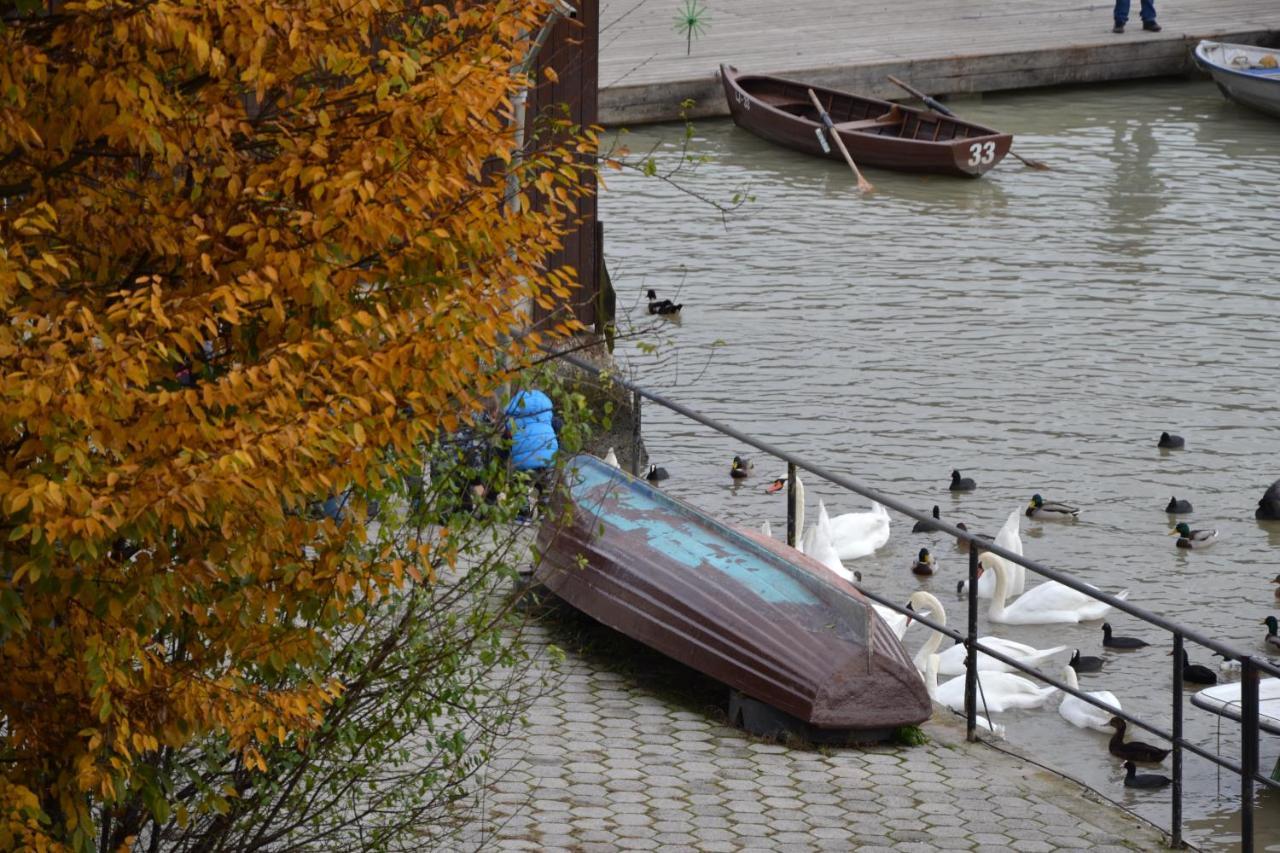 Gostisce Jezero Bed & Breakfast Medvode Luaran gambar