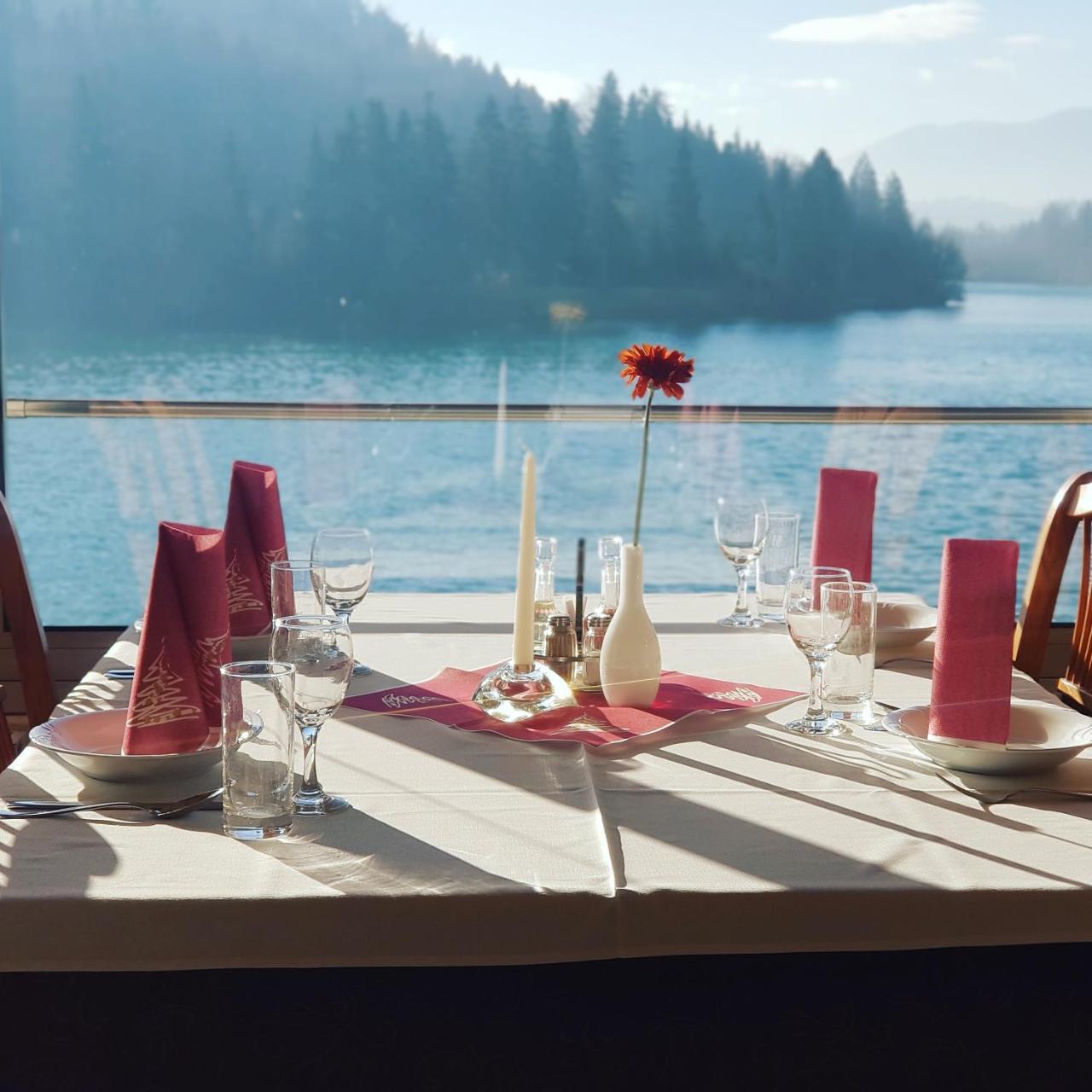 Gostisce Jezero Bed & Breakfast Medvode Luaran gambar